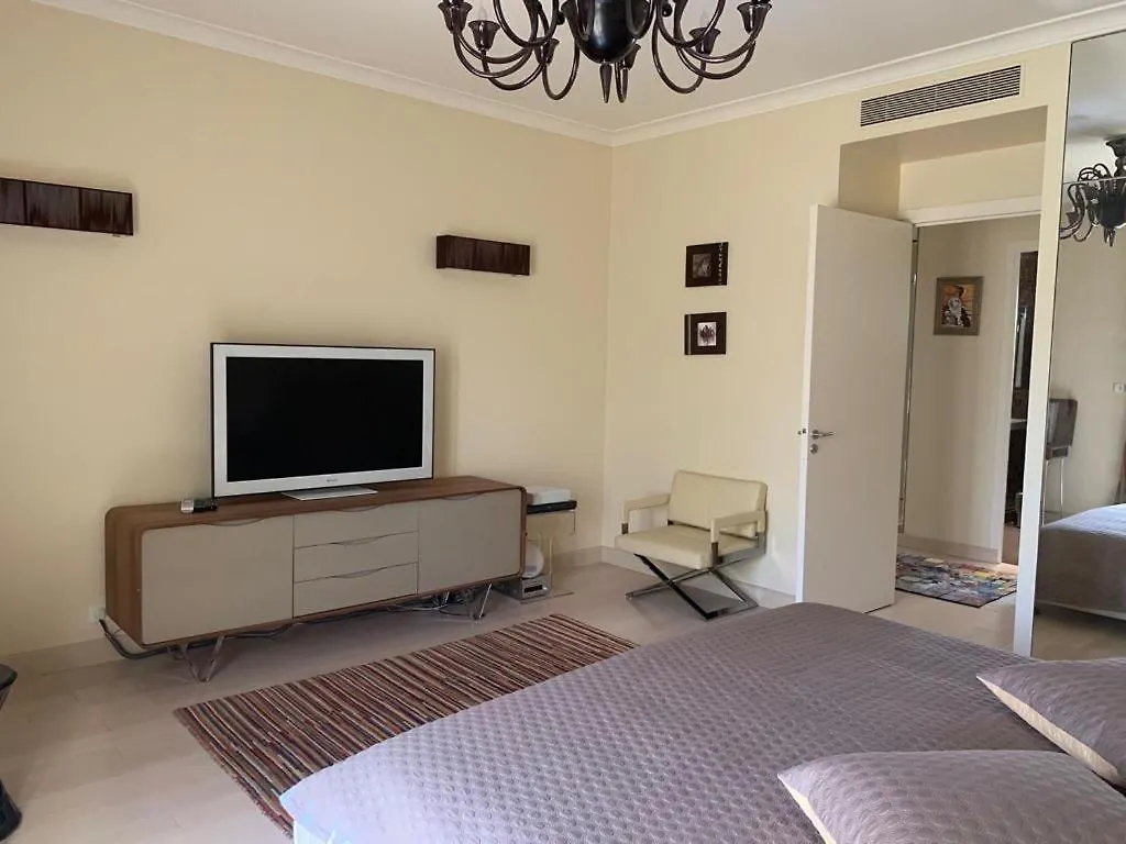 Av Foch Luxury Apartment Paris